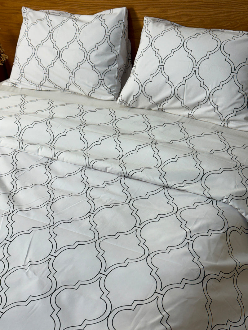 Minimal Geometric Duvet Cover